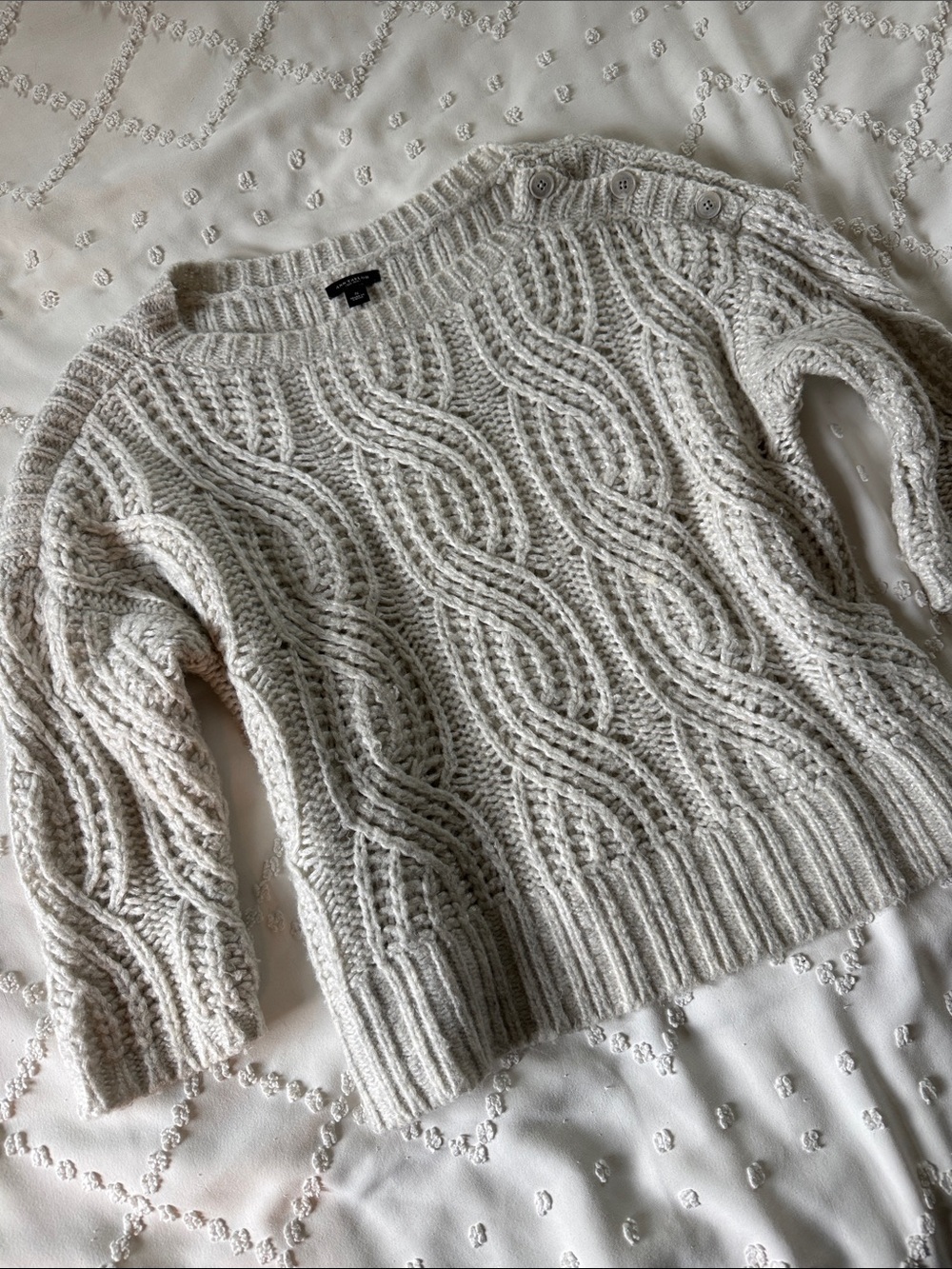 Ann Taylor Cable Knit Button-Shoulder Sweater Size Small